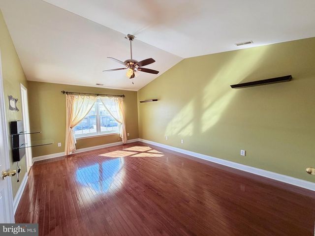 26 GLACIER DR, Berlin, NJ 08009