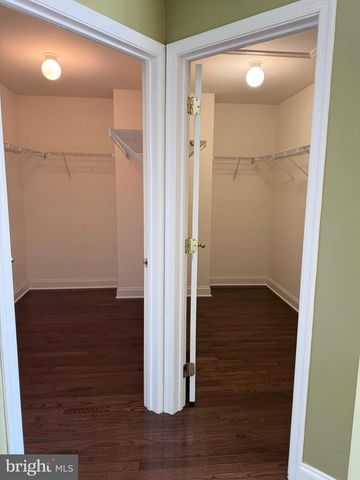 26 GLACIER DR, Berlin, NJ 08009