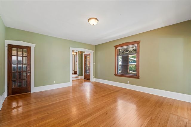 935 Alcoma St, Sharon, PA 16146