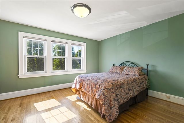 935 Alcoma St, Sharon, PA 16146