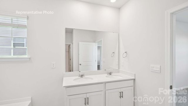 756 14th Avenue Court NE, Hickory, NC 28601