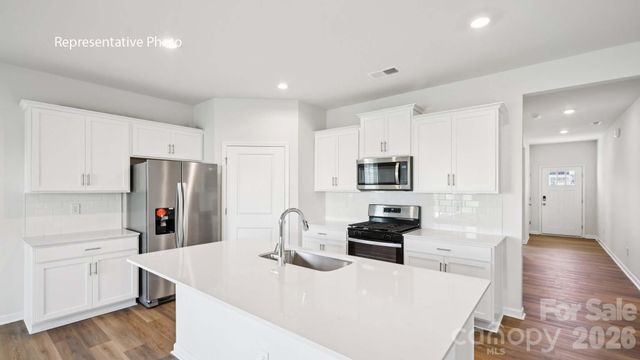 756 14th Avenue Court NE, Hickory, NC 28601