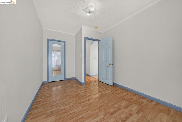 1058 Kains Ave, Albany, CA 94706