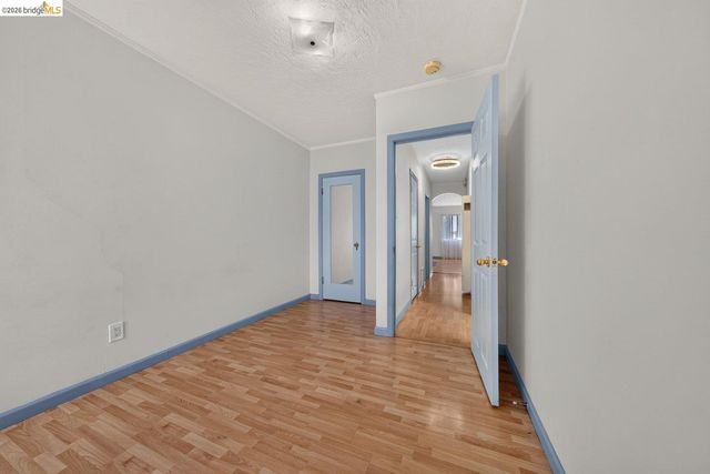 1058 Kains Ave, Albany, CA 94706