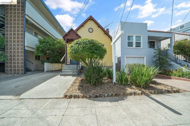 1058 Kains Ave, Albany, CA 94706