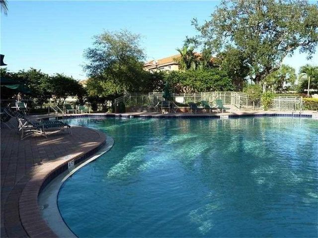 4961 Windward Way, Fort Lauderdale, FL 33312