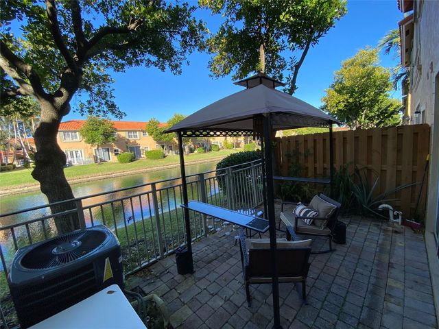 4961 Windward Way, Fort Lauderdale, FL 33312