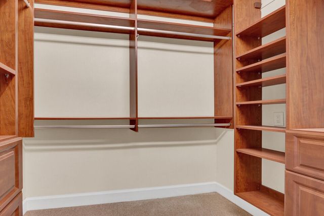 10 Martinique Cove, Palm Beach Gardens, FL 33418