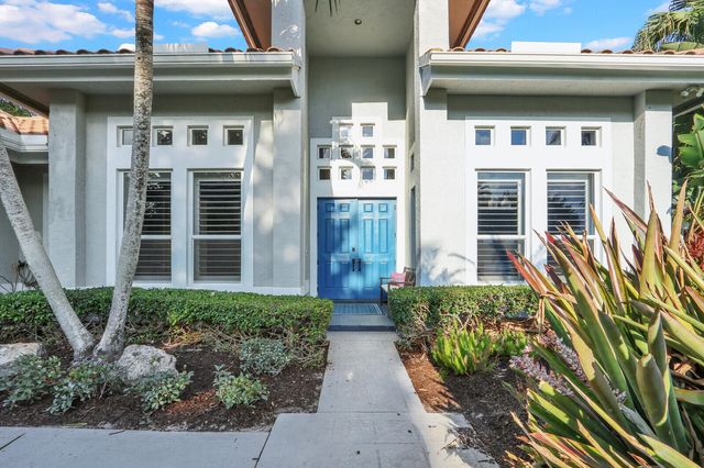 10 Martinique Cove, Palm Beach Gardens, FL 33418