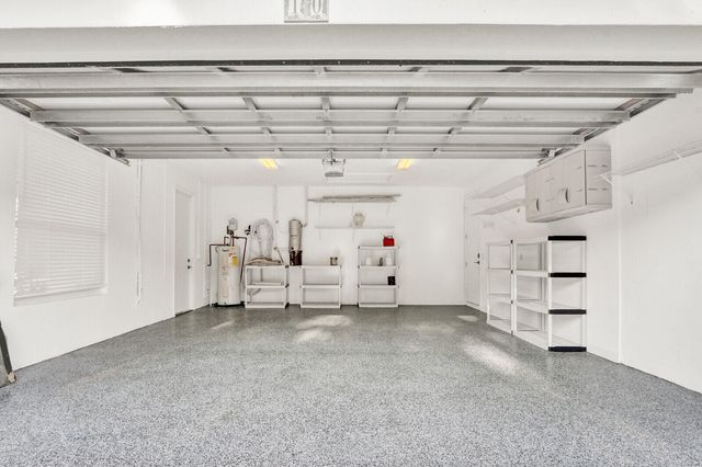 10 Martinique Cove, Palm Beach Gardens, FL 33418