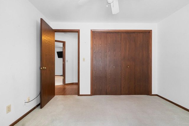 1444 Hazelwood DRIVE, Manitowoc, WI 54220