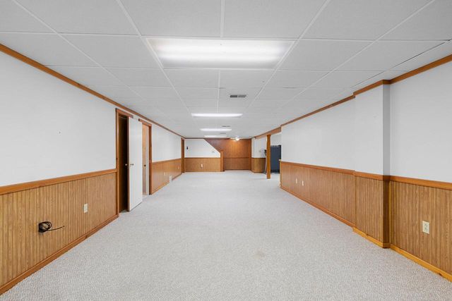 1444 Hazelwood DRIVE, Manitowoc, WI 54220