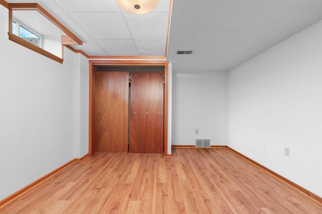 1444 Hazelwood DRIVE, Manitowoc, WI 54220