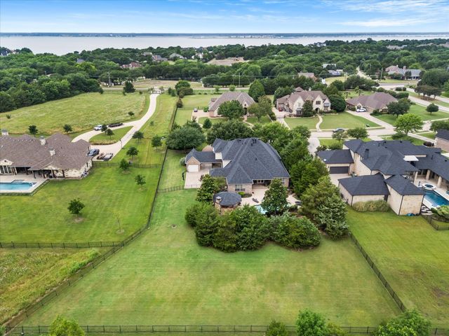 18 Kendal Court, Heath, TX 75032