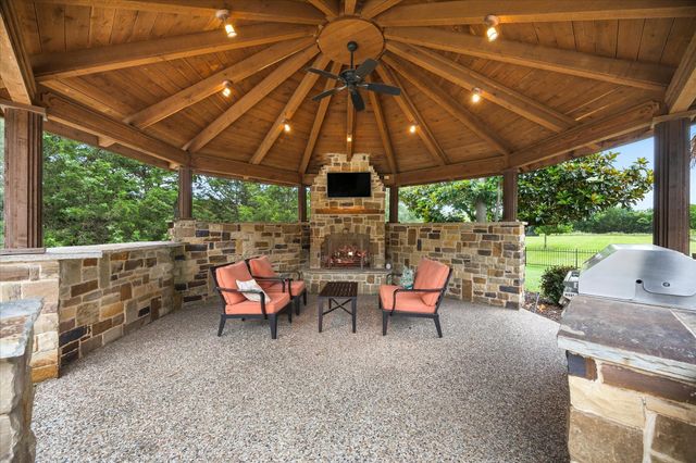 18 Kendal Court, Heath, TX 75032
