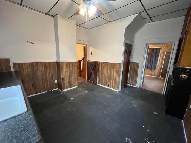 3302 Rockingham Rd Road, Davenport, IA 52802