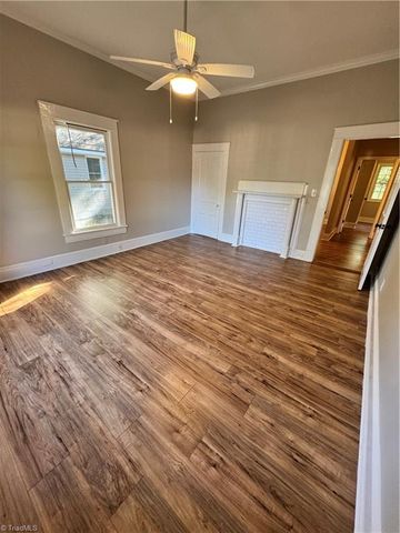 924 Dillard Street, Greensboro, NC 27403