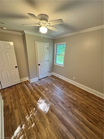 924 Dillard Street, Greensboro, NC 27403