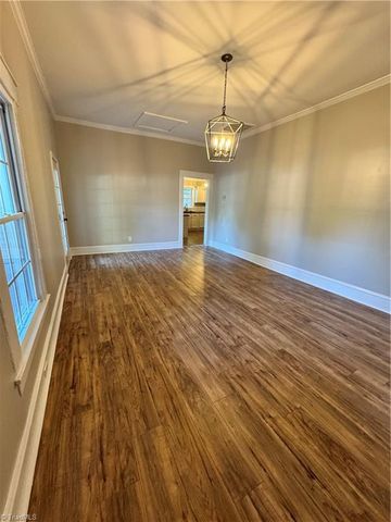 924 Dillard Street, Greensboro, NC 27403
