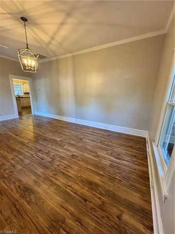 924 Dillard Street, Greensboro, NC 27403