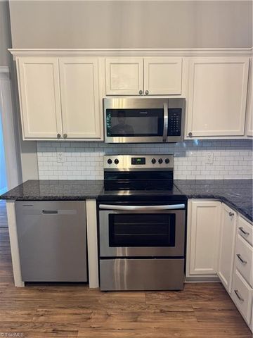 924 Dillard Street, Greensboro, NC 27403