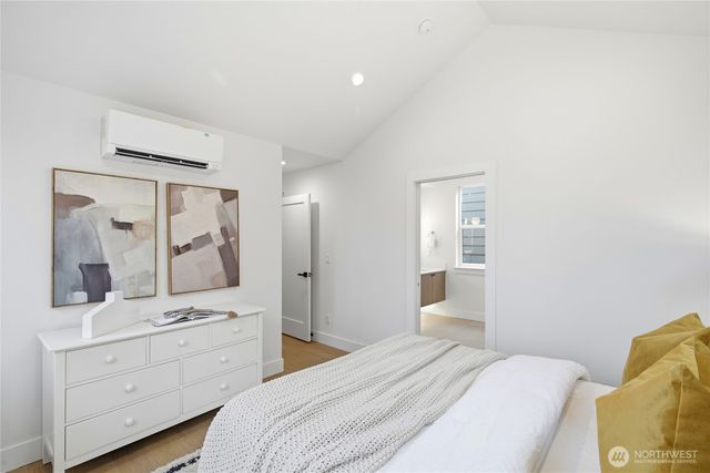 7533 31st Avenue NE, Seattle, WA 98115