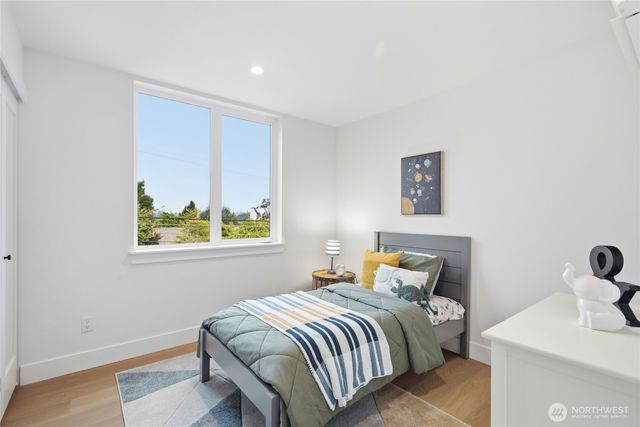 7533 31st Avenue NE, Seattle, WA 98115