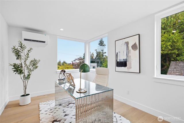 7533 31st Avenue NE, Seattle, WA 98115