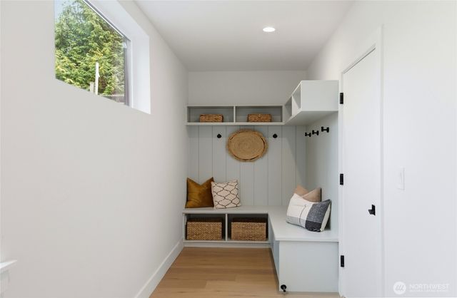 7533 31st Avenue NE, Seattle, WA 98115