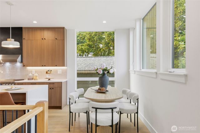 7533 31st Avenue NE, Seattle, WA 98115