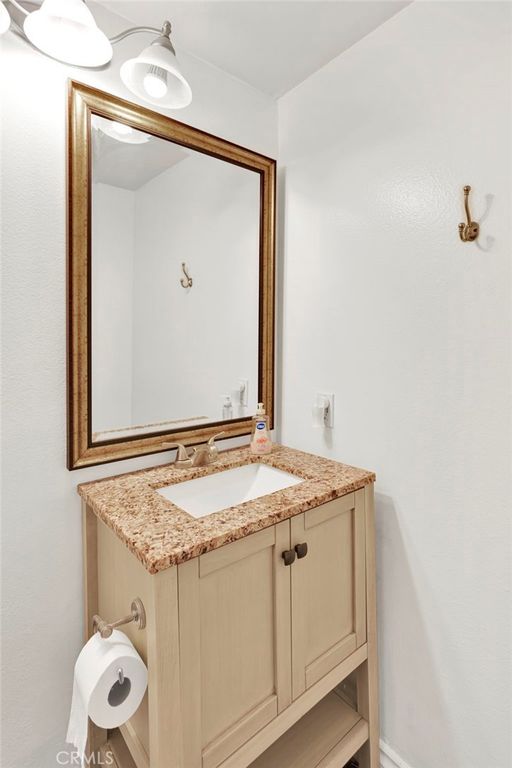 Image 14 of property listing at 9906 Owensmouth, Chatsworth, CA 91311