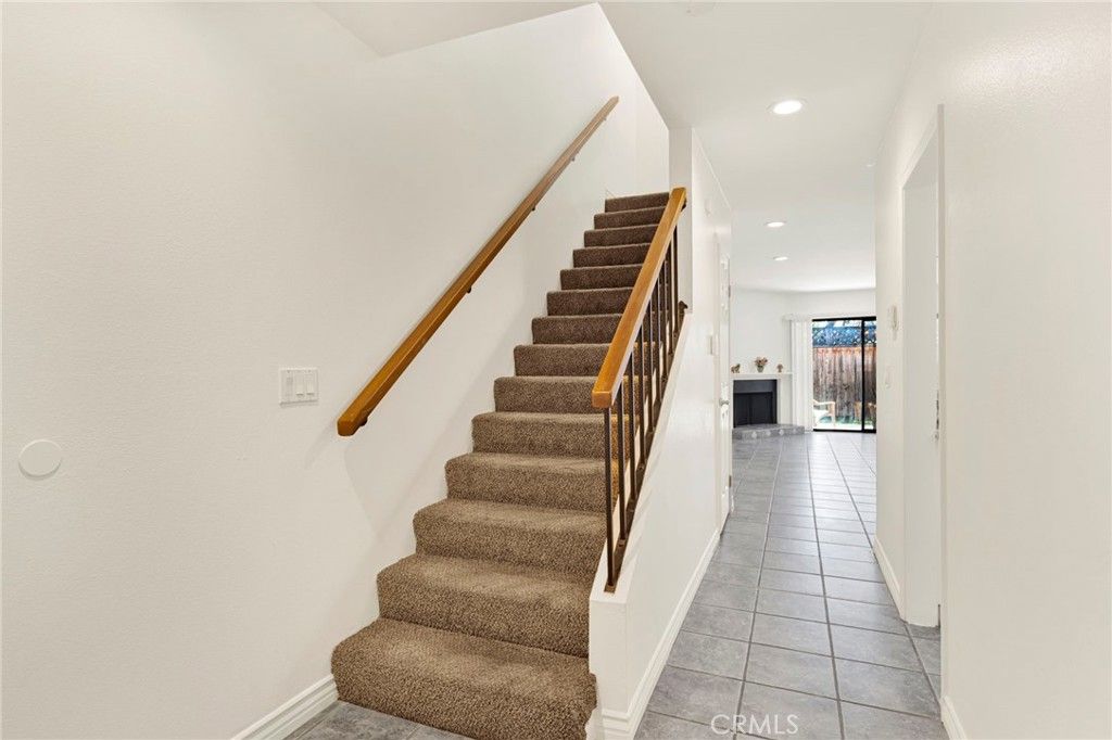 Image 15 of property listing at 9906 Owensmouth, Chatsworth, CA 91311