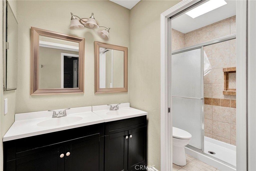 Image 29 of property listing at 9906 Owensmouth, Chatsworth, CA 91311