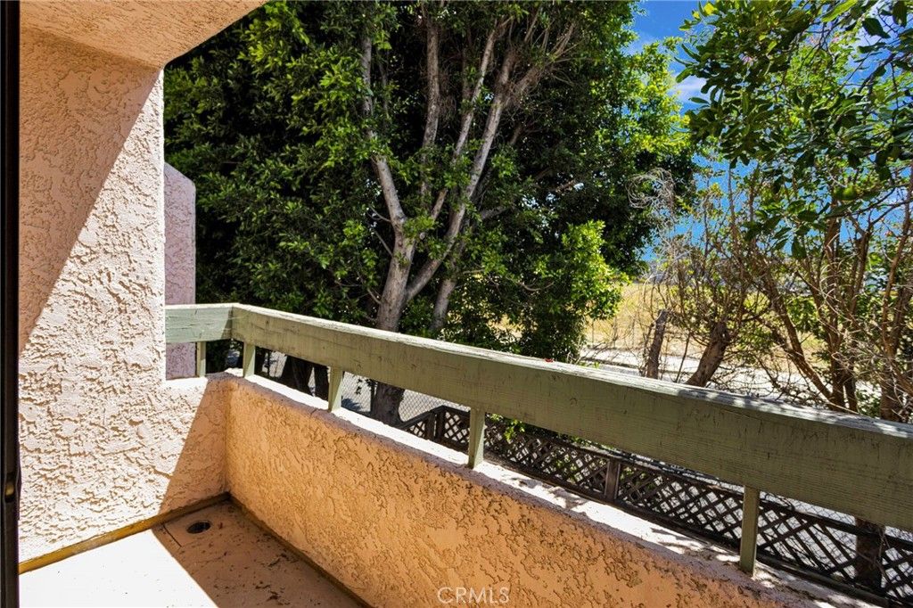 Image 32 of property listing at 9906 Owensmouth, Chatsworth, CA 91311