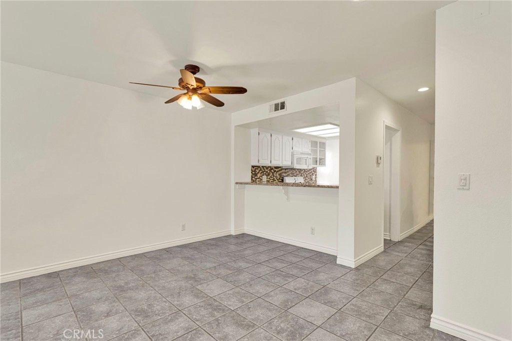 Image 4 of property listing at 9906 Owensmouth, Chatsworth, CA 91311
