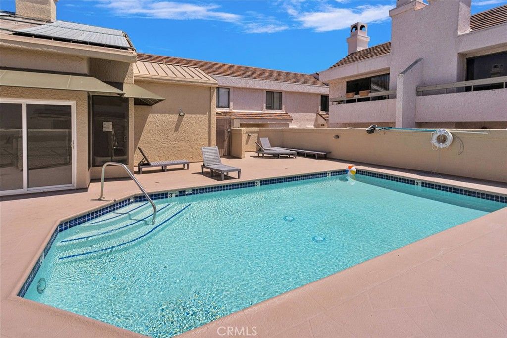 Image 40 of property listing at 9906 Owensmouth, Chatsworth, CA 91311
