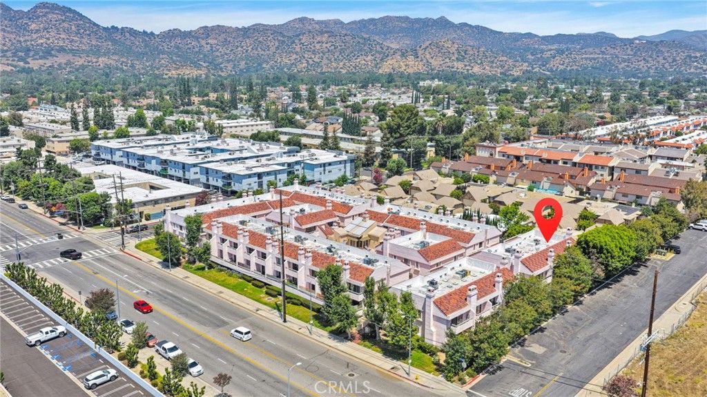Image 46 of property listing at 9906 Owensmouth, Chatsworth, CA 91311