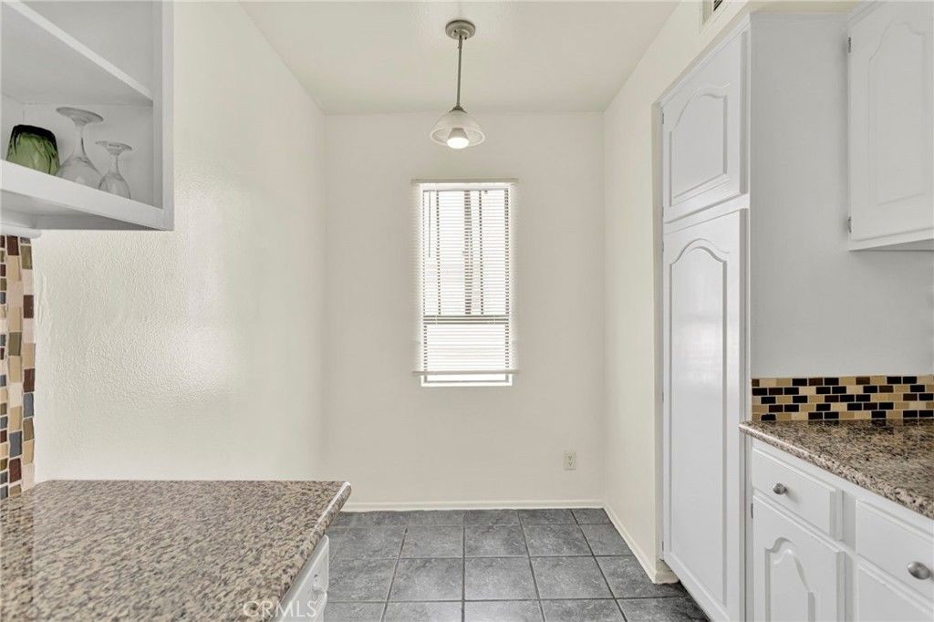 Image 9 of property listing at 9906 Owensmouth, Chatsworth, CA 91311