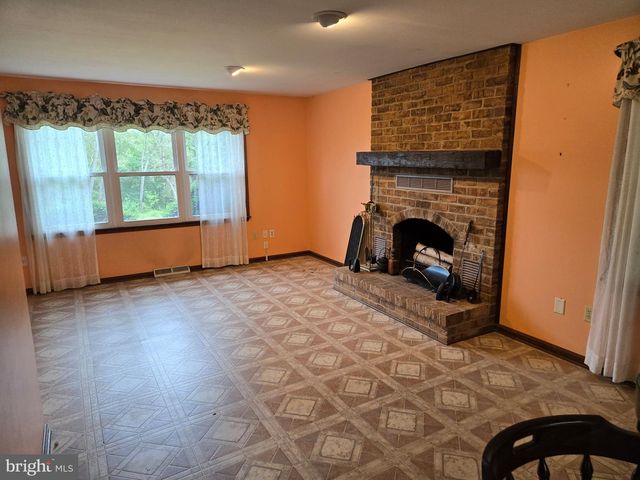 3005 DUNCAN RD, White Hall, MD 21161