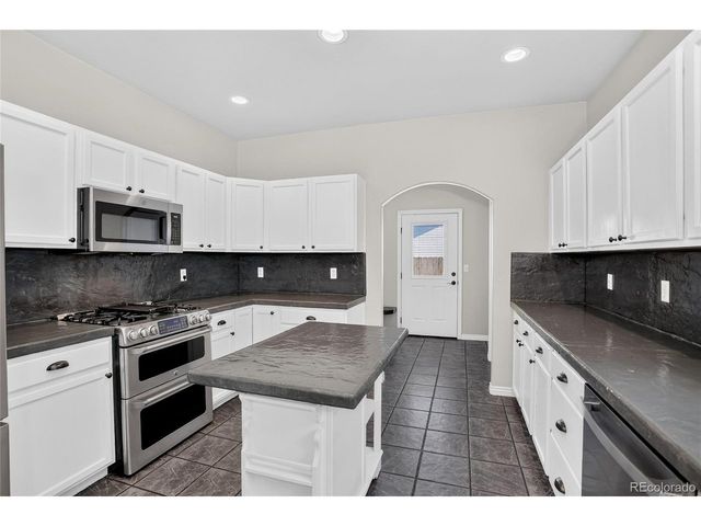 115 Falcon Cir, Mead, CO 80542