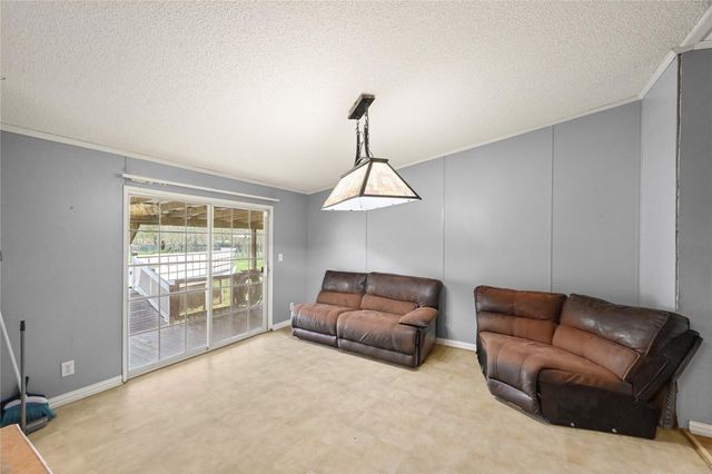 74 County Road 4400, Dayton, TX 77535