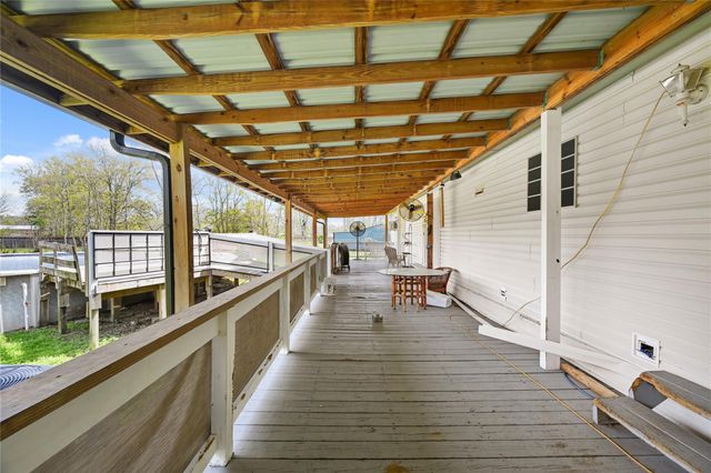 74 County Road 4400, Dayton, TX 77535