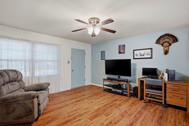 2050 Avon Drive, Denison, TX 75020