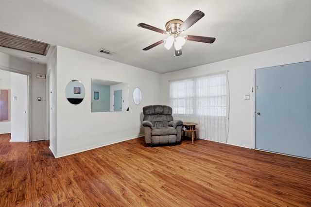 2050 Avon Drive, Denison, TX 75020