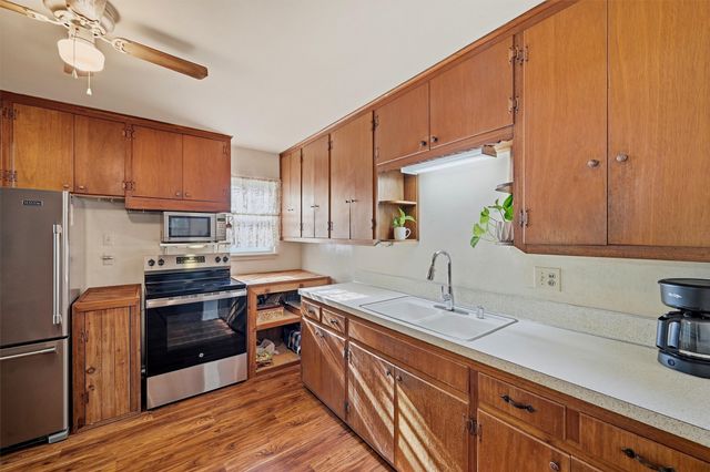 2050 Avon Drive, Denison, TX 75020
