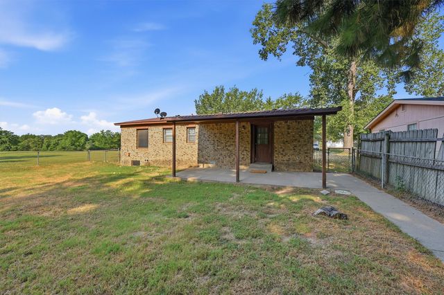 2050 Avon Drive, Denison, TX 75020