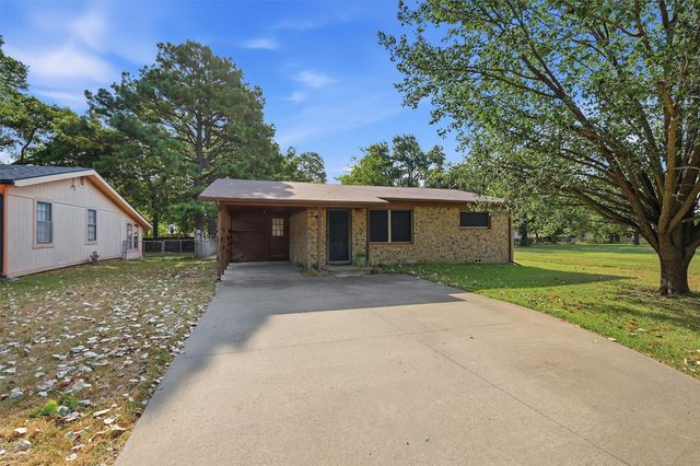2050 Avon Drive, Denison, TX 75020