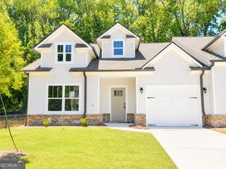 74 Village Court 11, Cleveland, GA 30528