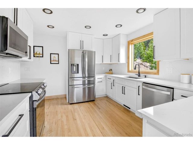 69 Spruce Ct, Evergreen, CO 80439