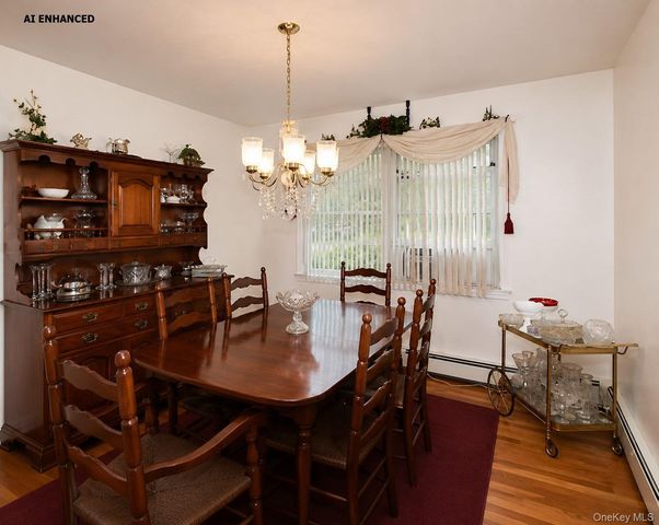 8 Skyview Lane, Stony Brook, NY 11790